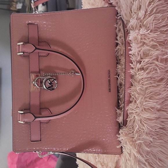 MICHAEL Michael Kors Handbags - MK PINK NEW WITHOUT TAGS PURSE